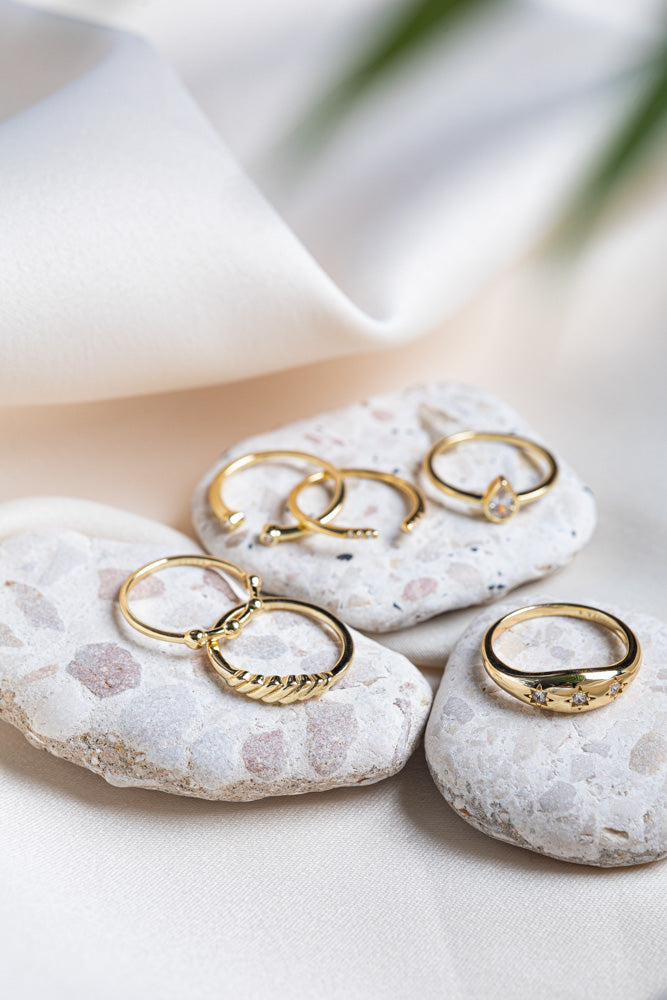 Twist Gold Ring
